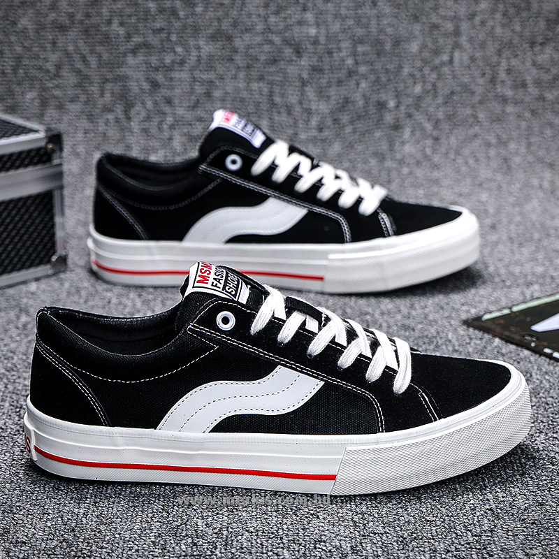 Fashion Sneakers for Men – Comfortable & Trendy All-Day Wear